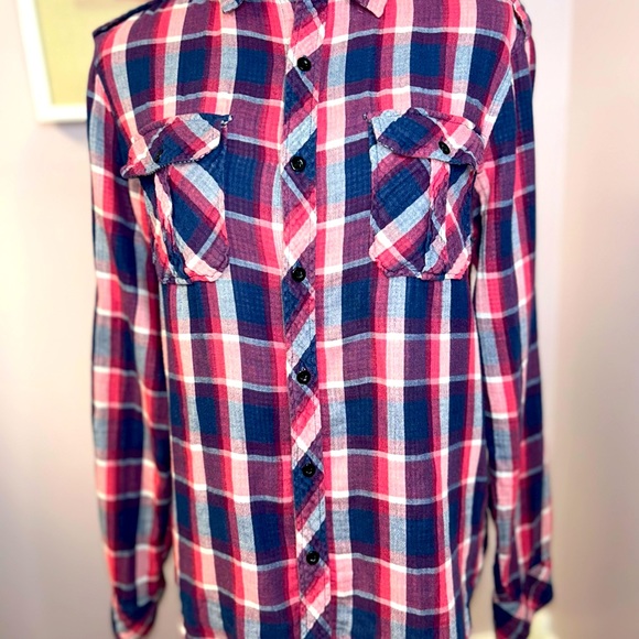 Women’s soft flannel button down, pink, blue and white. Great condition. - Picture 11 of 12